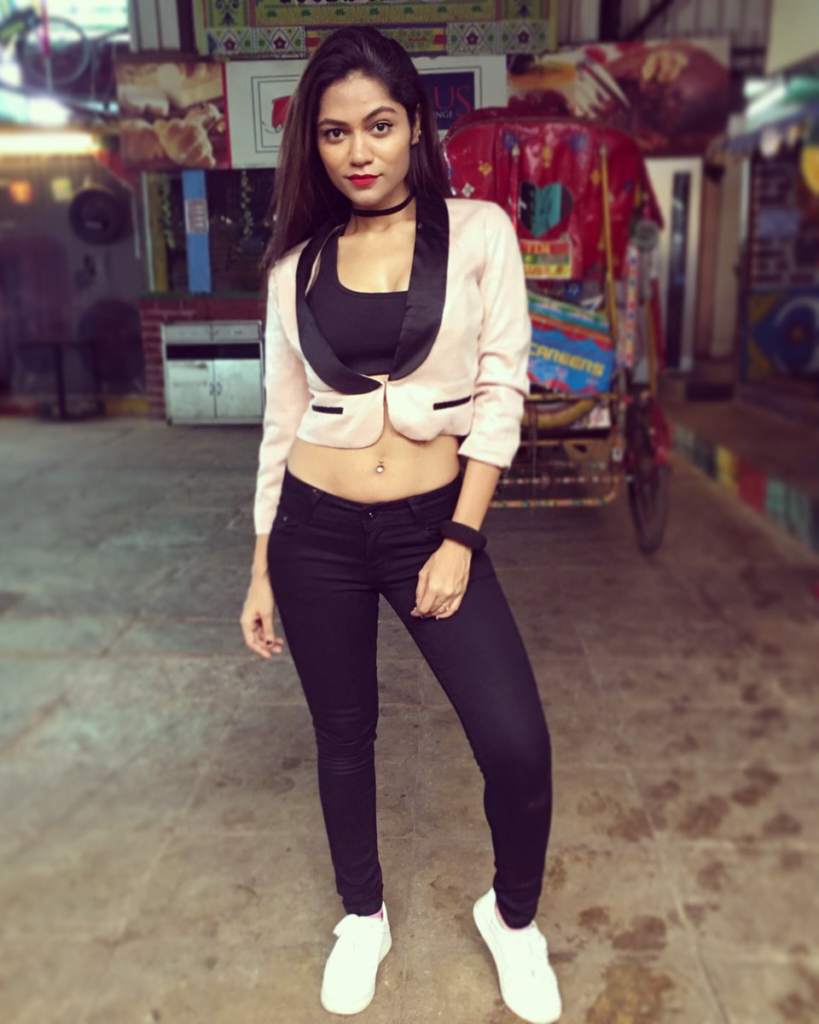 Sonali Bhadauria: From Software Engineer to Dance Sensation 4 image 10