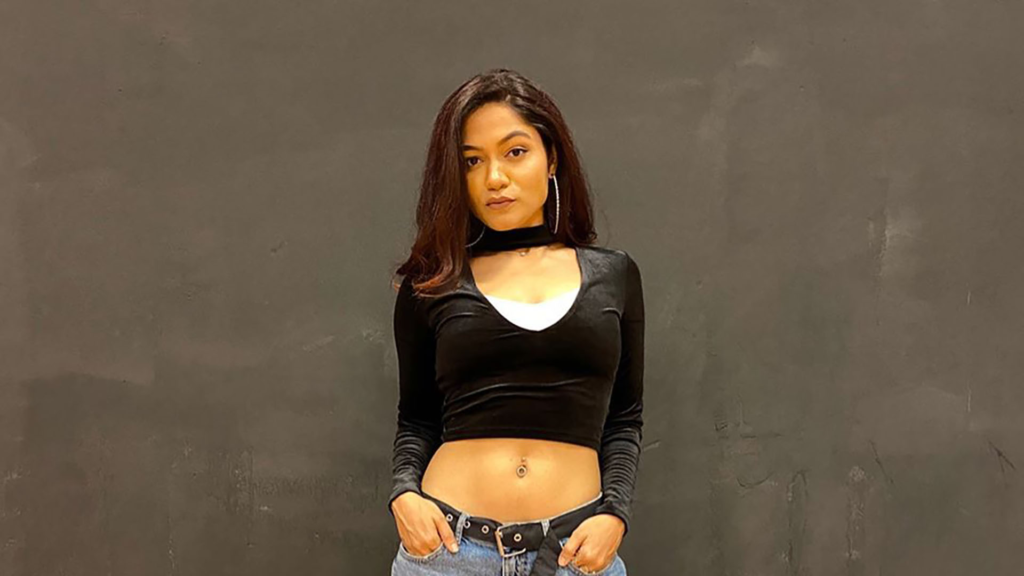 Sonali Bhadauria: From Software Engineer to Dance Sensation 8 image 13